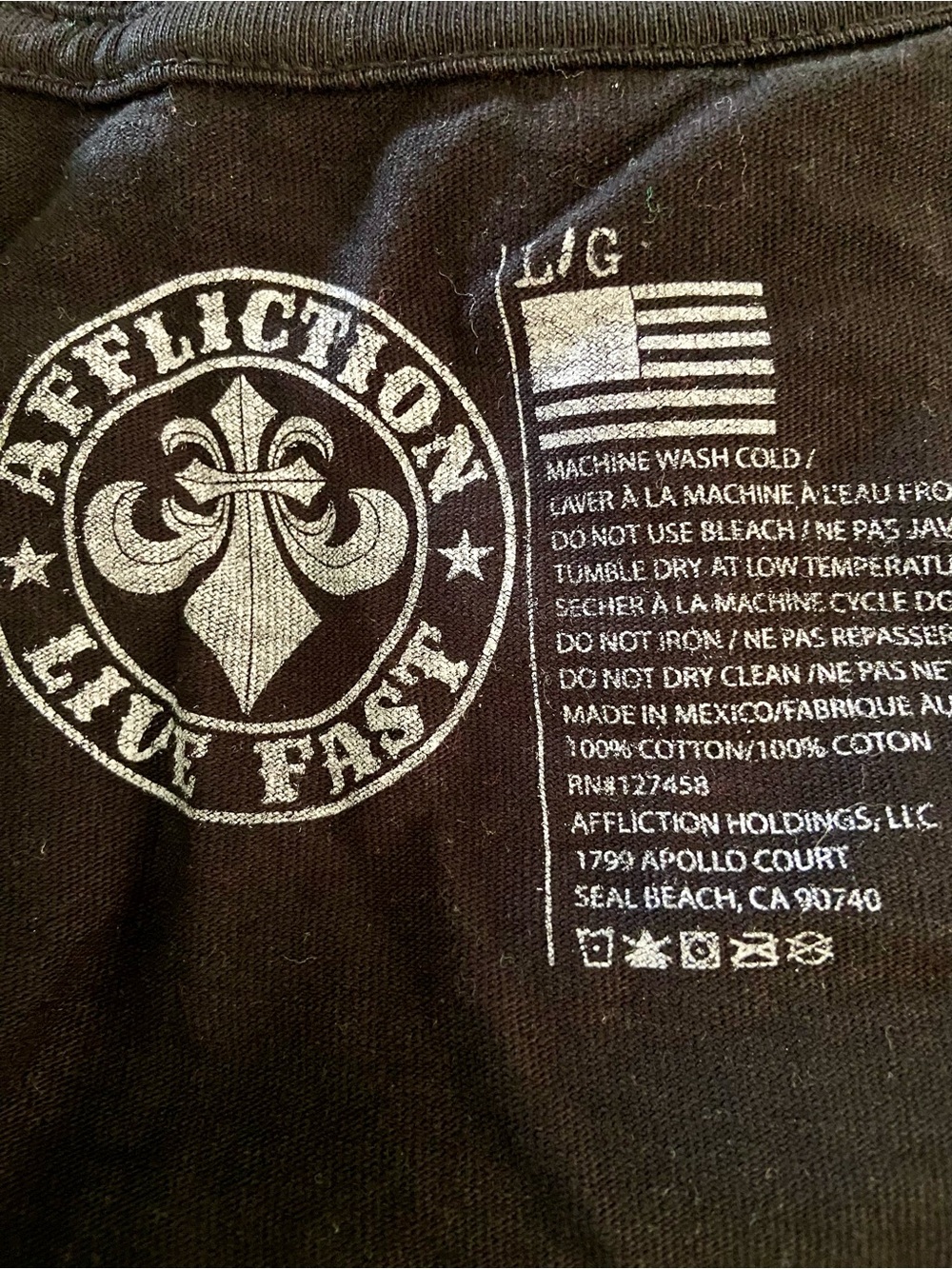 💜☠️🖤AFFLICTION SIZE L Black Tee w/Purple Skull Web Graphic & Stud Accents NWOT - Picture 3 of 6